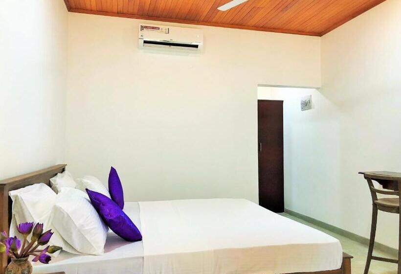 Номер Deluxe с Балконом, Sunflower Beach Resort