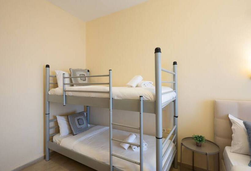 家庭海景房, Aurora Beach