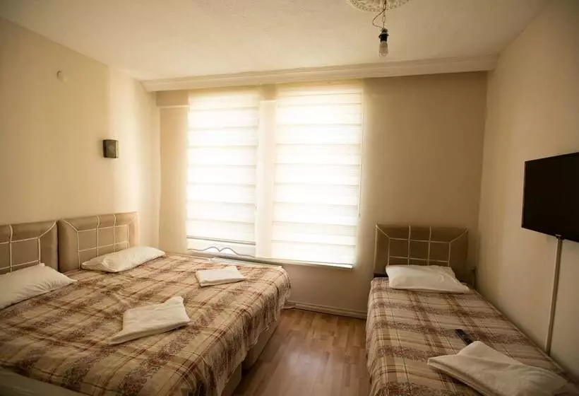 Habitació Triple Estàndard, Cappa