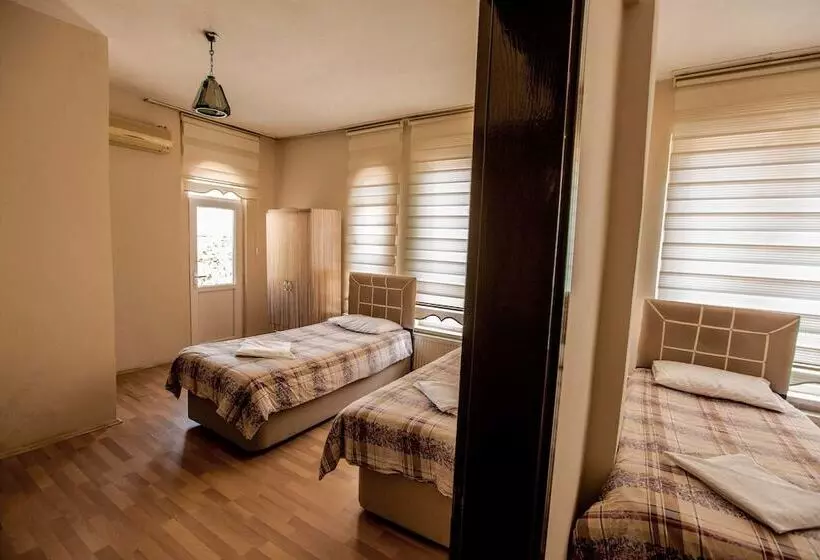 Habitació Quàdruple Estàndard, Cappa