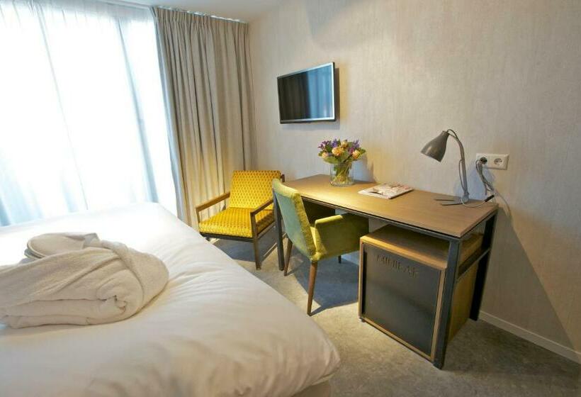 غرفة ديلوكس, De Hallen