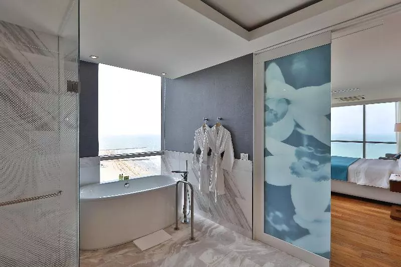 キングサイズベッドのスイートルーム, Intercontinental Cartagena, An Ihg