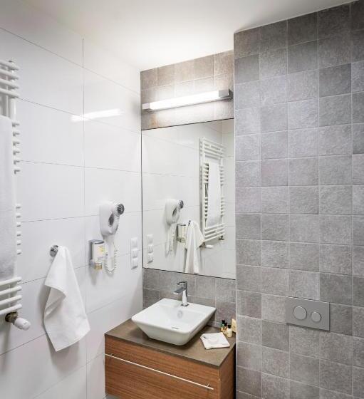 スタンダードルーム, Invite