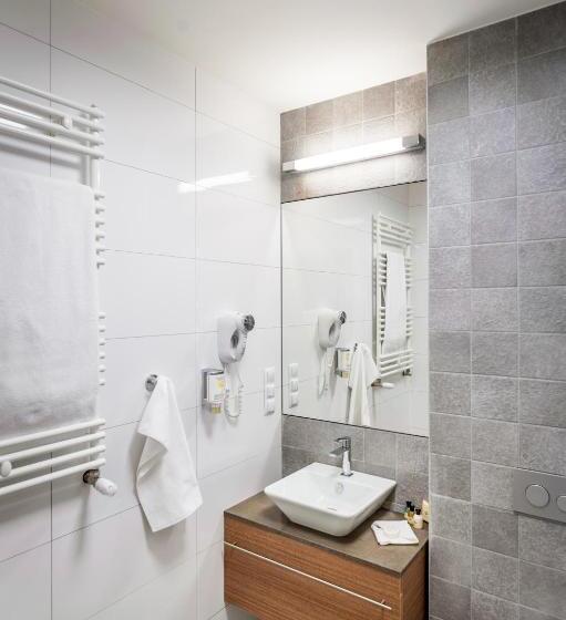 スイート, Invite