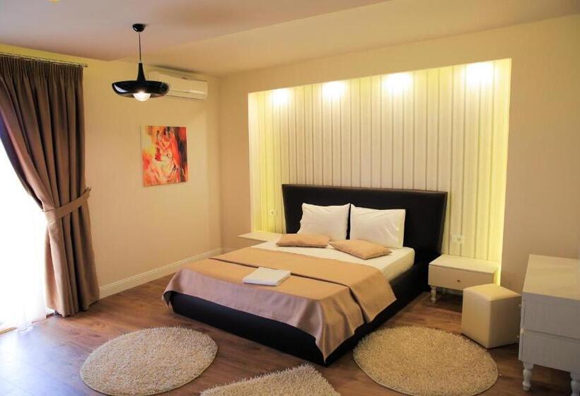 חדר דלוקס, Kristal