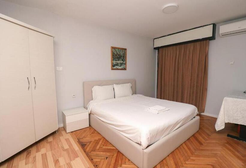 חדר אקונומי, Kristal