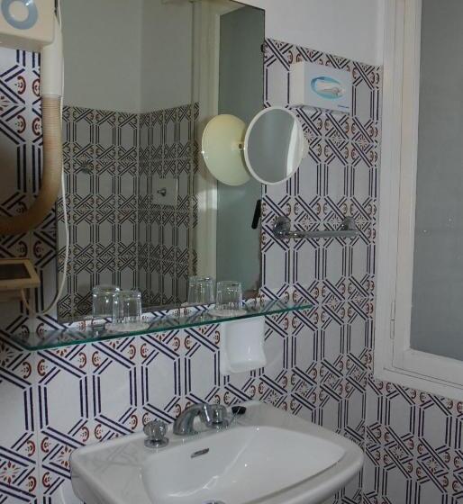 Четырехместный Номер Стандарт, Valdor