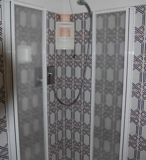 Четырехместный Номер Стандарт, Valdor