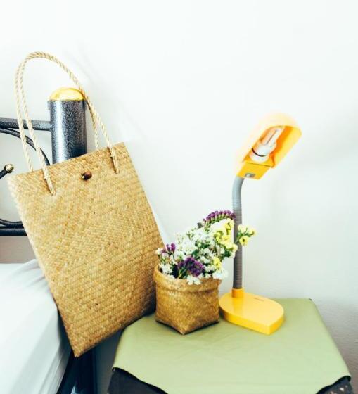 غرفة قياسية, Varada Place