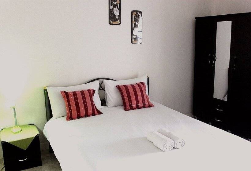 غرفة قياسية, Varada Place