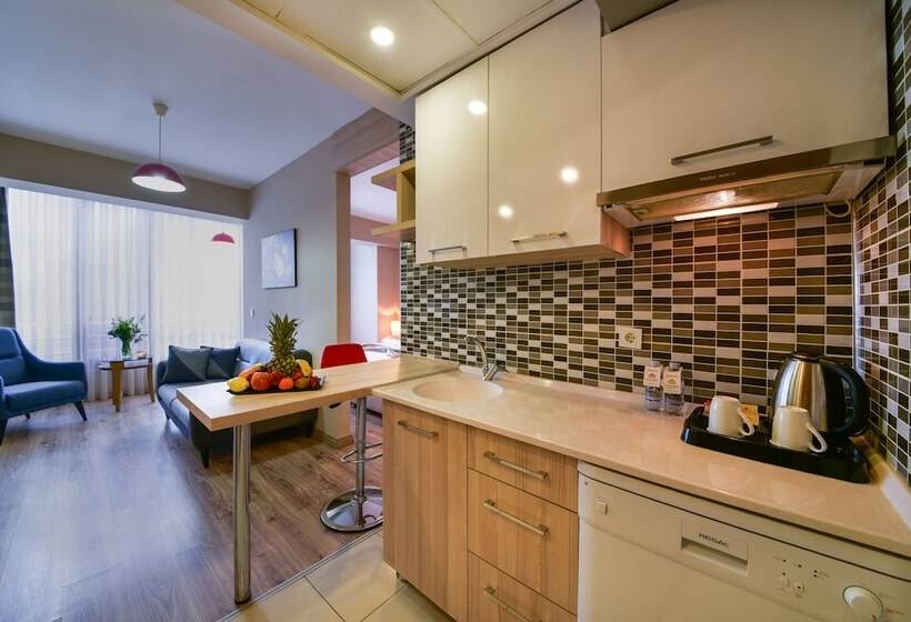 标准间, La Flora House