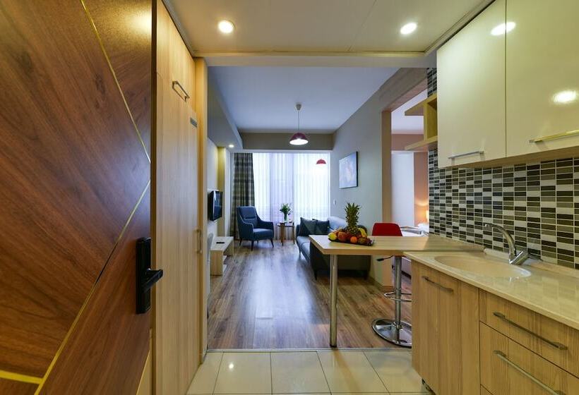 标准间, La Flora House