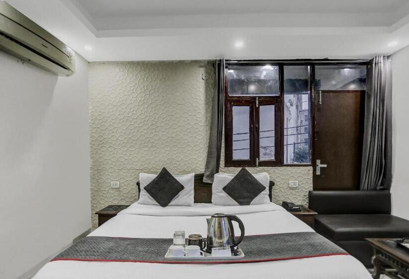 トリプルクラシックルーム, Collection O Ap Grand