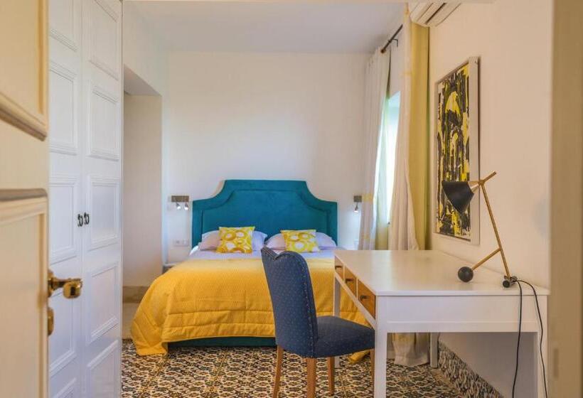 اتاق لوکس, La Demeure