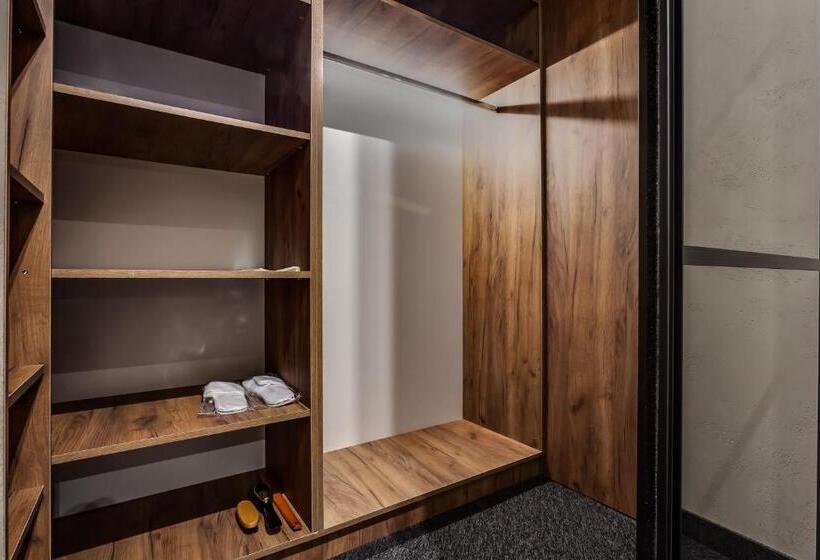 Стандартный Номер Кровать Кинг, Girskidelux