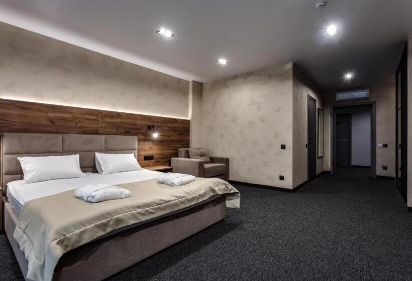 Стандартный Номер Кровать Кинг, Girskidelux