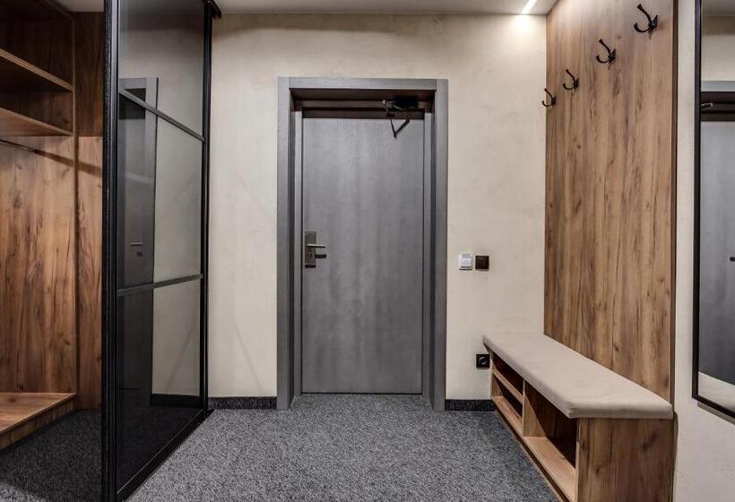 Стандартный Номер Кровать Кинг, Girskidelux