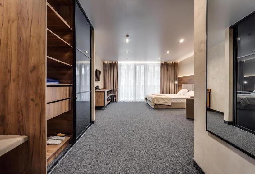 Стандартный Номер Кровать Кинг, Girskidelux