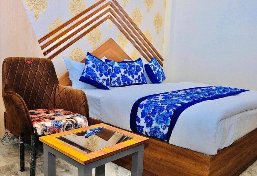 اتاق لوکس, Lemonade