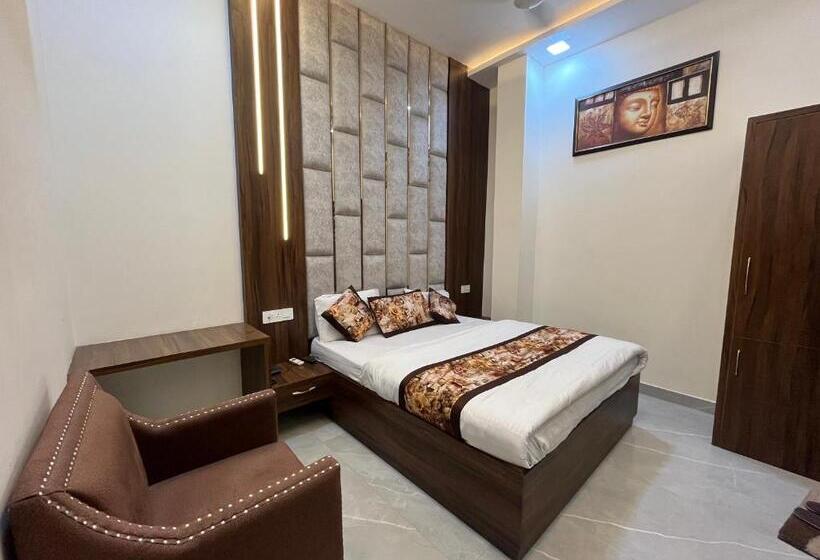 اتاق لوکس, Lemonade