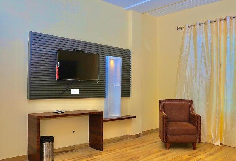 سوییت لوکس, Lemonade