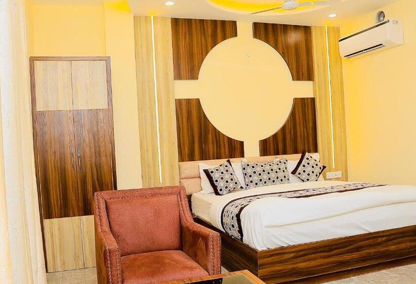 سوییت لوکس, Lemonade