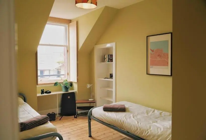 スタンダードルーム, The Dolphin Inn Hostel