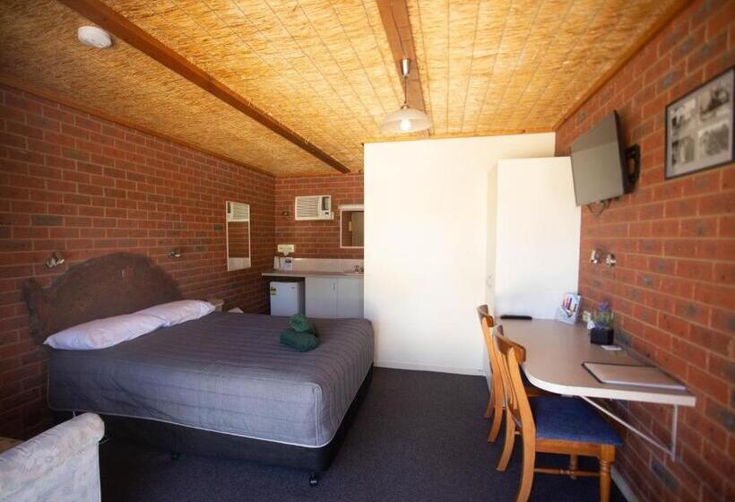 スタンダードルーム, Foundry Palms Motel