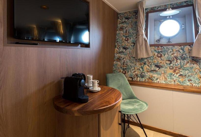 Номер Deluxe, Boot Koningin Emma I Kloeg Collection