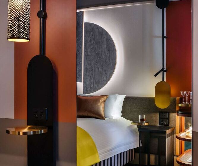 豪华房间, Qt Newcastle