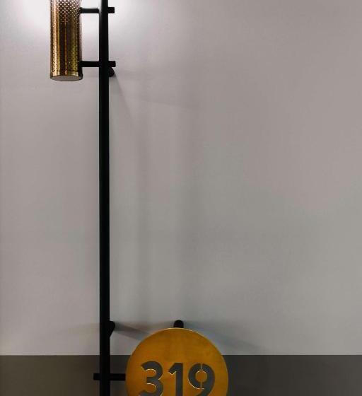 带大床的标准间, Qt Newcastle