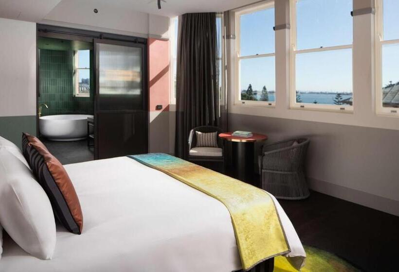 带大床的套房, Qt Newcastle