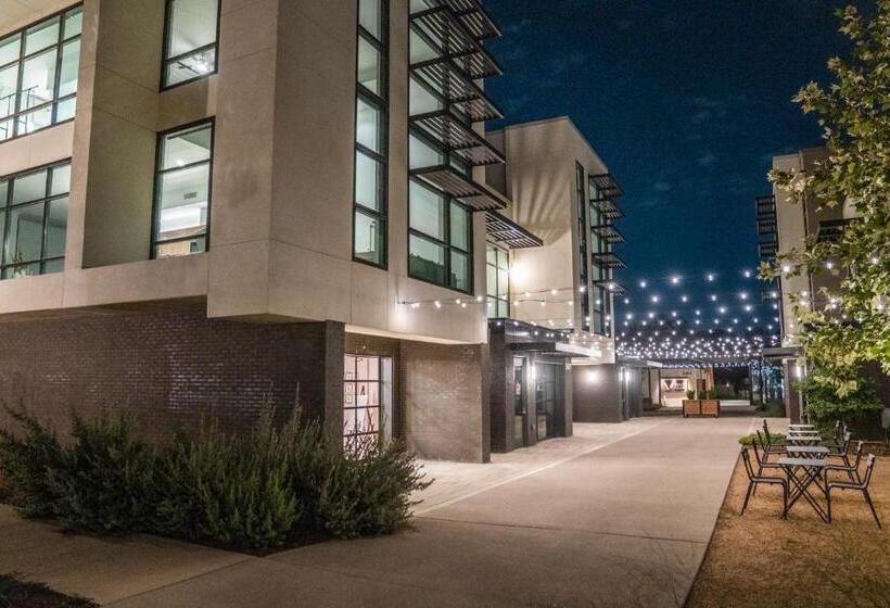 标准工作室带阳台, Drey