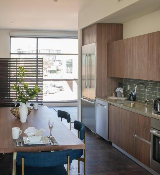 标准工作室带阳台, Drey