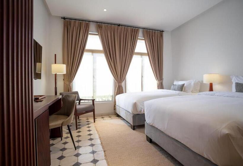 חדר דלוקס, La. Chronique