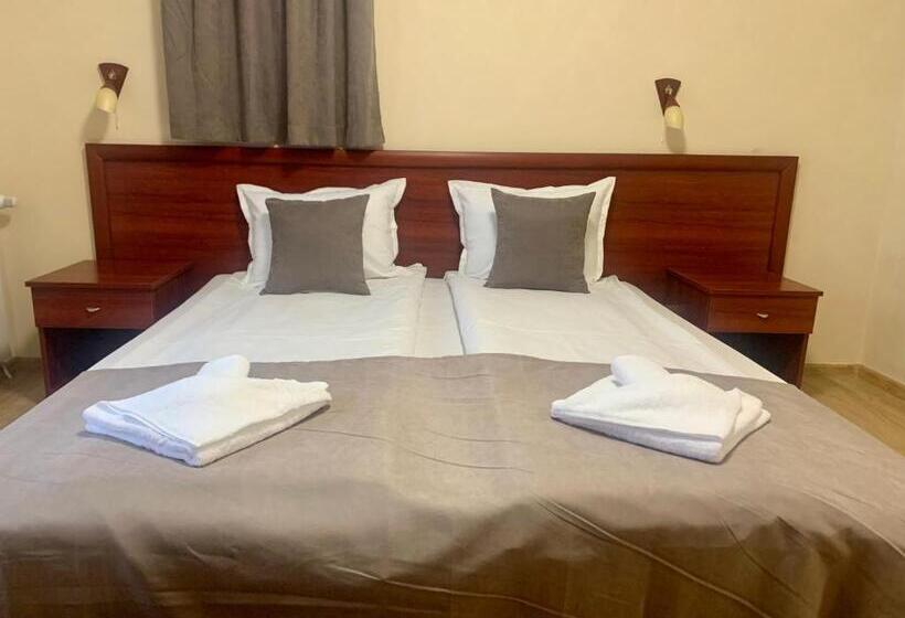 デラックスルーム, Honey House