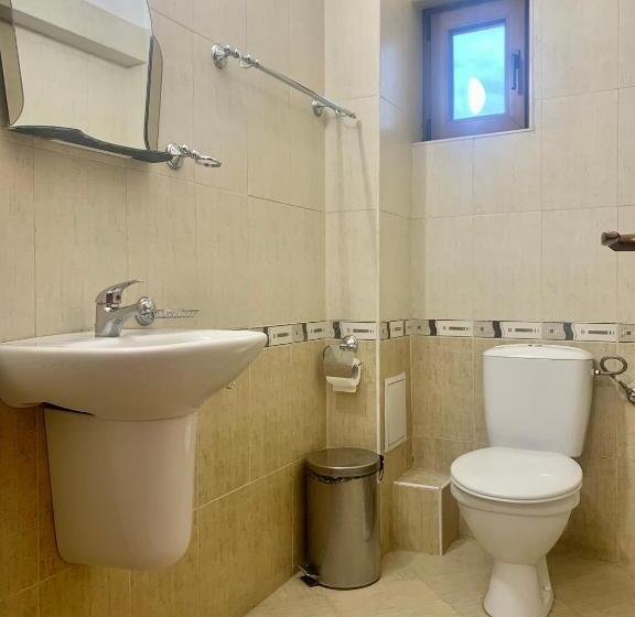 デラックスルーム, Honey House