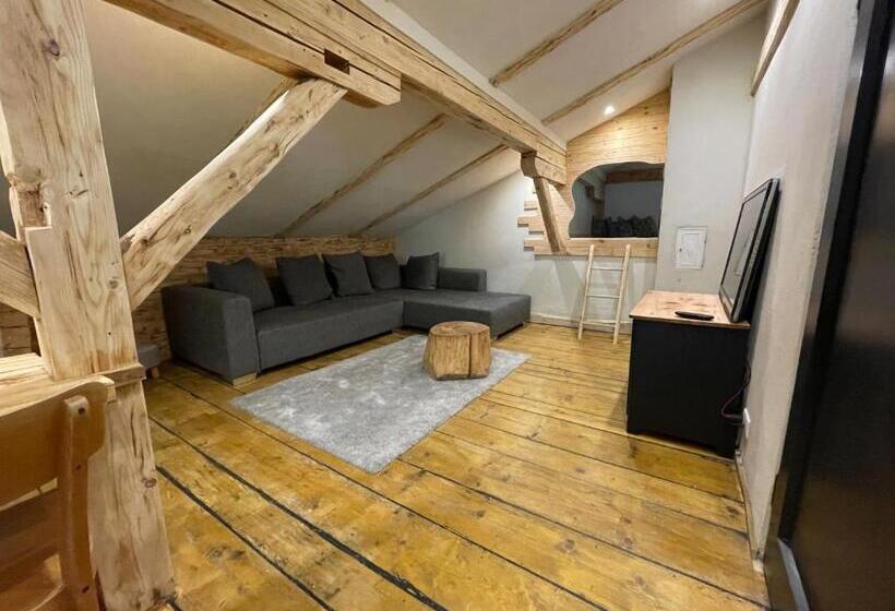 Четырехместный Номер Стандарт, Backyard Mountain