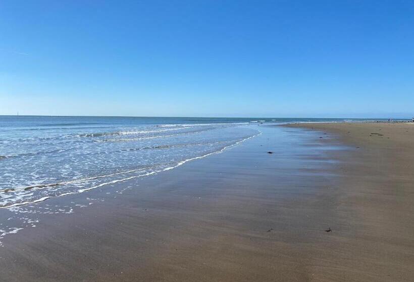 キングサイズベッドのスタンダードルーム, No6