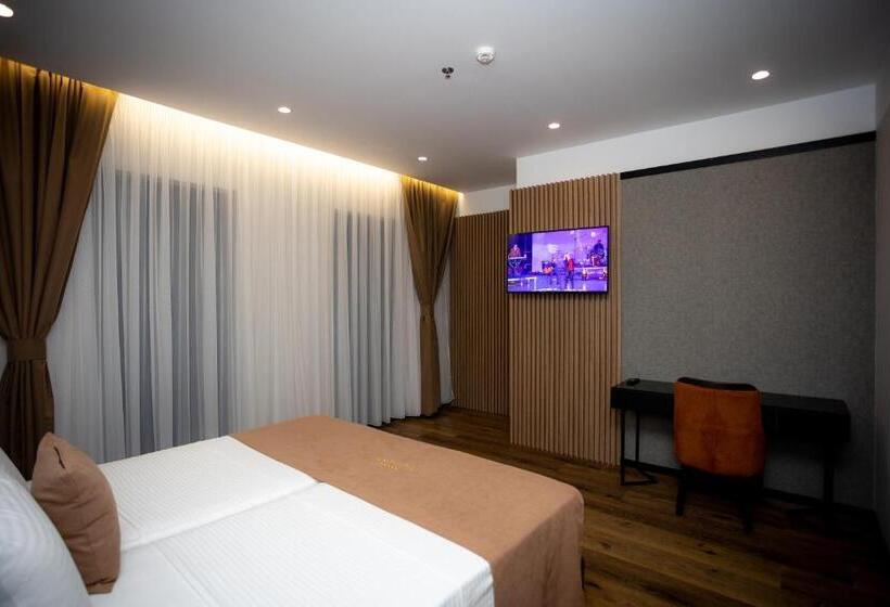 디럭스 룸, Deluxe Resort And Spa