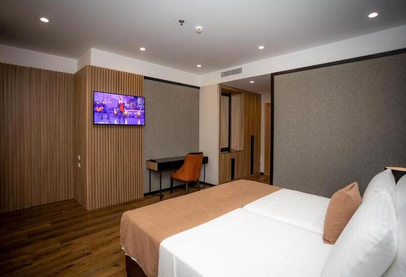 디럭스 룸, Deluxe Resort And Spa