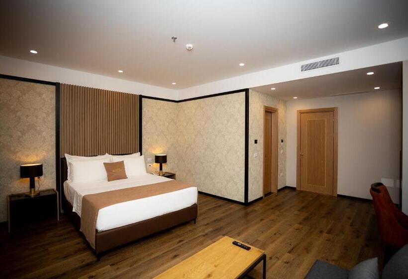 스탠다드 룸 킹사이즈 침대, Deluxe Resort And Spa