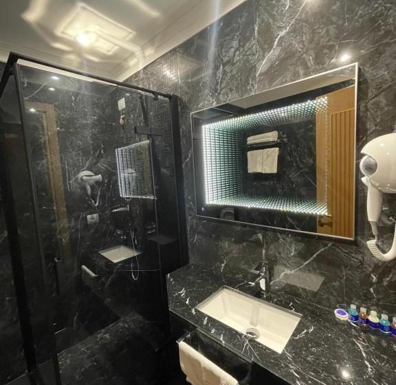 스탠다드 룸 킹사이즈 침대, Deluxe Resort And Spa