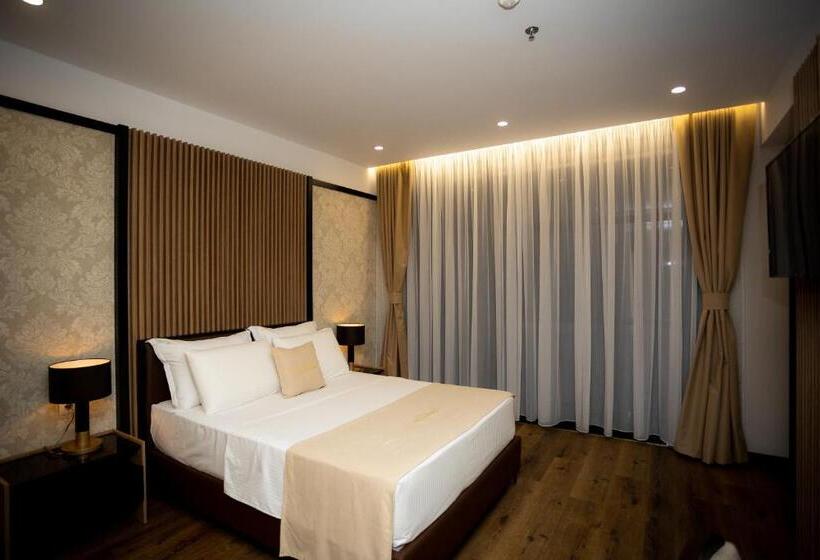 디럭스 룸, Deluxe Resort And Spa