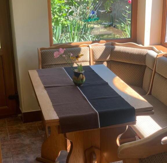 庭の見える１ベッドルームアパートメント, Vila Zia