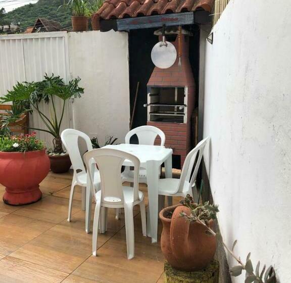 Escritório Estándar, Hostel Limão Doce