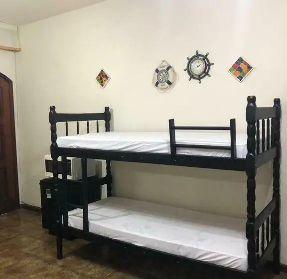 スタンダードスタジオ, Hostel Limão Doce