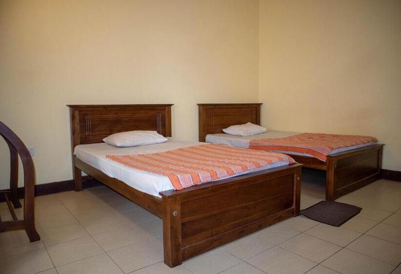 Номер Deluxe, Chamaya Holiday Inn