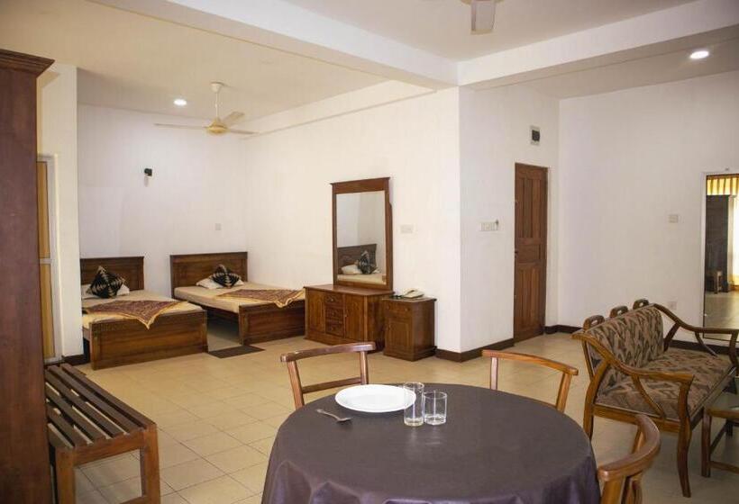 Семейный Номер Deluxe, Chamaya Holiday Inn