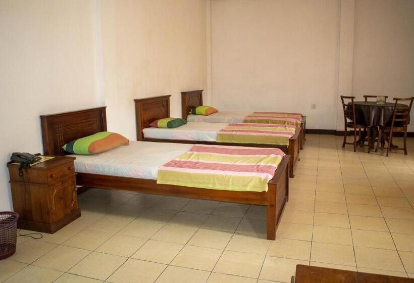 Трежместный Номер Economy, Chamaya Holiday Inn